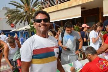 Alberto Rdríguez e Isabel Navarro triunfan en la XVII Travesía a Nado de Salinetas (Foto TA)